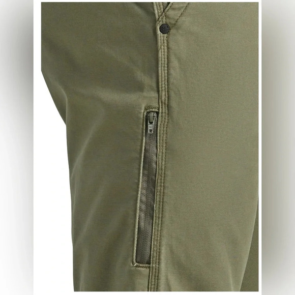 Wrangler® Men's and Big Men's Outdoor Frontier Rugged Utility Pant with UPF 50+ - Picture 4 of 8